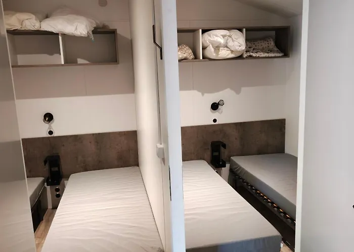 Mobil Neuf 6-8 Places En 4etoiles Cyprien Campingplads