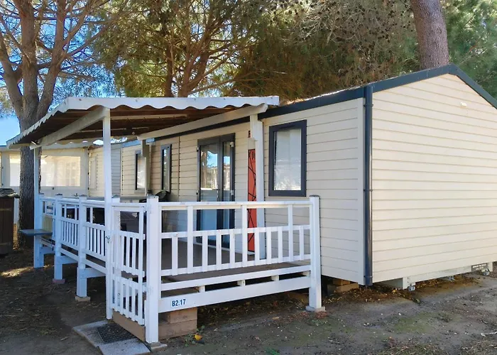 Mobil Neuf 6-8 Places En 4etoiles Cyprien Campingplads *