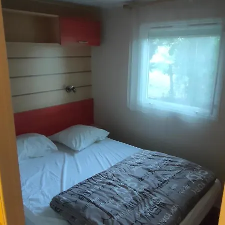 Mobil 6-8 Places En 4etoiles Cyprien