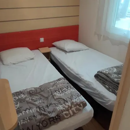 Mobil 6-8 Places En 4etoiles Cyprien Campsite *