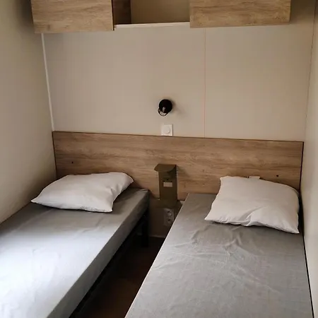 Natitolocation - Mobil Premium - Le Bosc 4etoiles - Cyprien