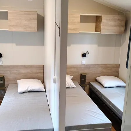 Natitolocation - Mobil Premium - Le Bosc 4etoiles - Cyprien
