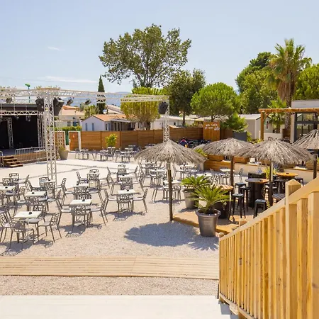 Natitolocation - Mobil Premium - Le Bosc 4etoiles - Cyprien *